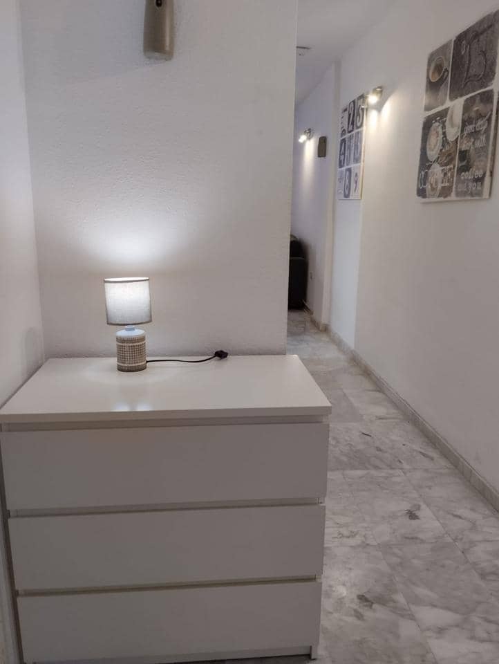 1 makuuhuone Asunto myytävänä paikassa Los Cristianos mukana uima-altaan - 325 000 € (Ref: 7698292)