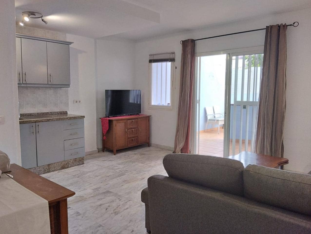 1 makuuhuone Asunto myytävänä paikassa Los Cristianos mukana uima-altaan - 325 000 € (Ref: 7698292)