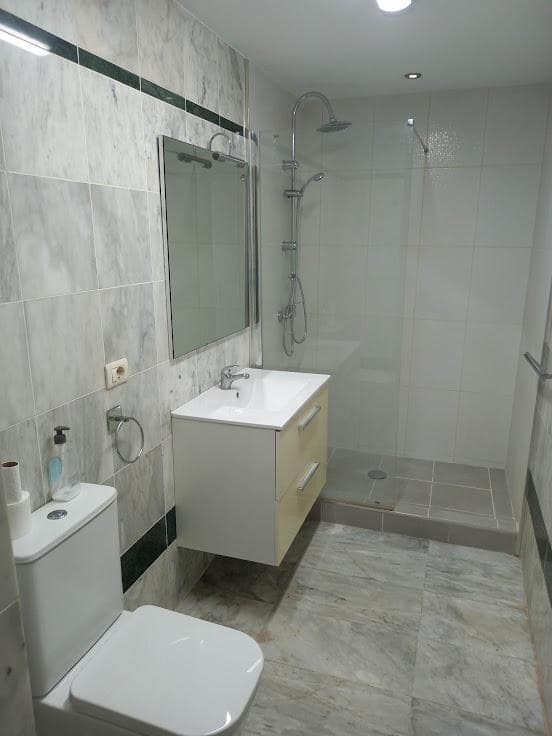 1 makuuhuone Asunto myytävänä paikassa Los Cristianos mukana uima-altaan - 325 000 € (Ref: 7698292)