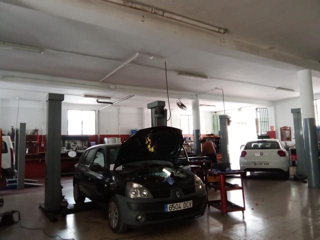 4 soveværelse Virksomhed til salg i Arona - € 735.000 (Ref: 7808955)