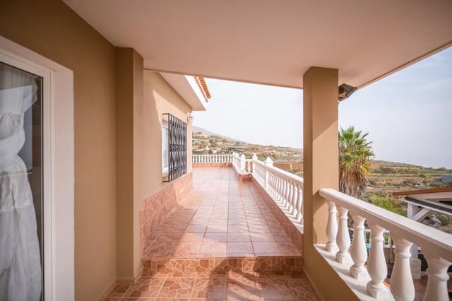 6 slaapkamer Villa te koop in Candelaria met zwembad garage - € 840.000 (Ref: 7987360)