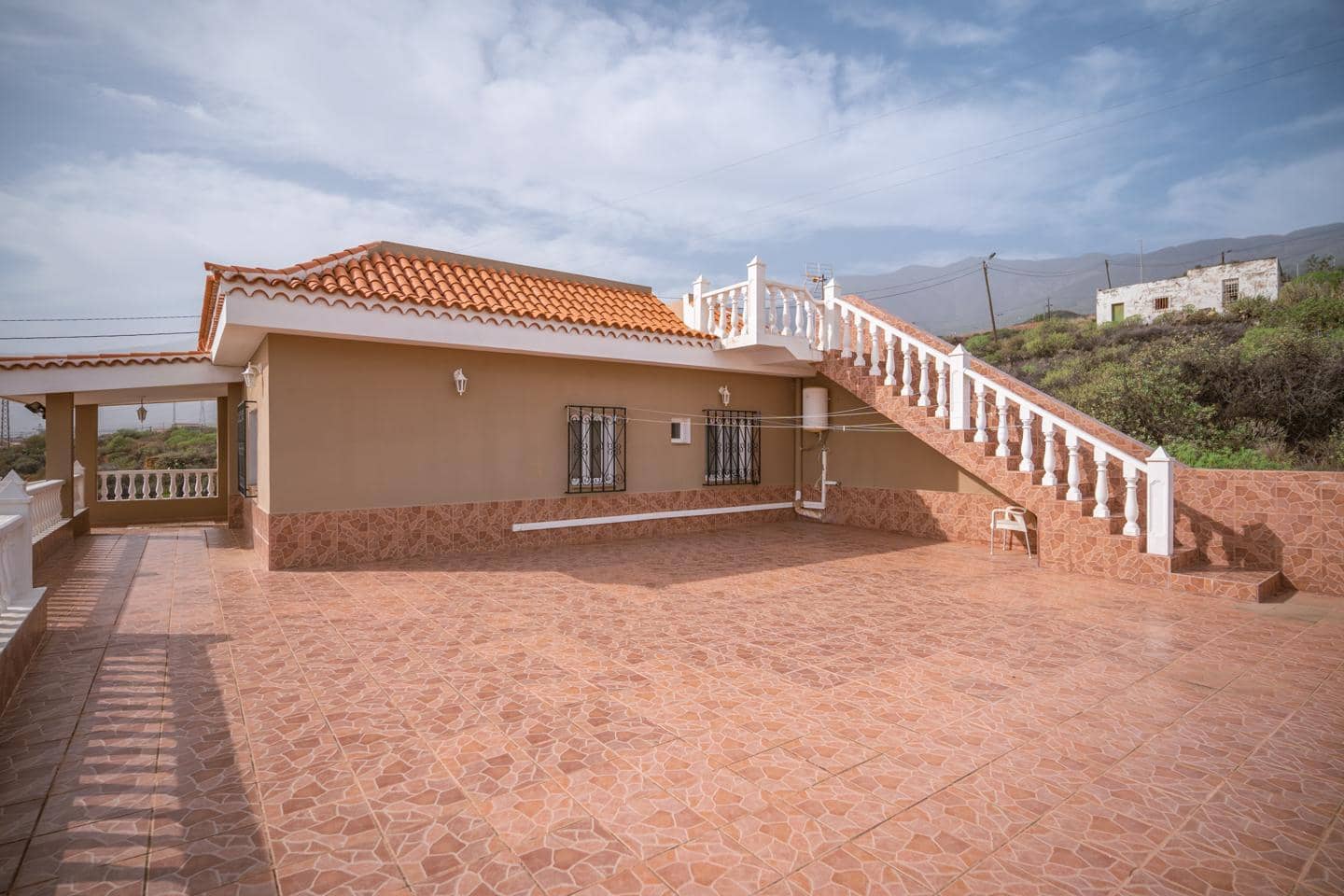 6 soveværelse Villa til salg i Candelaria med swimmingpool garage - € 840.000 (Ref: 7987360)