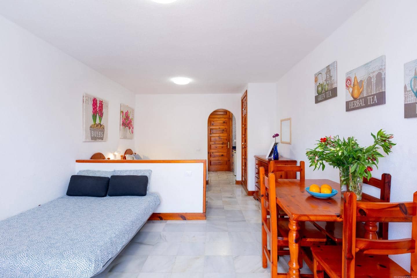 Flat for sale in Arona with pool - € 360,000 (Ref: 8063208)