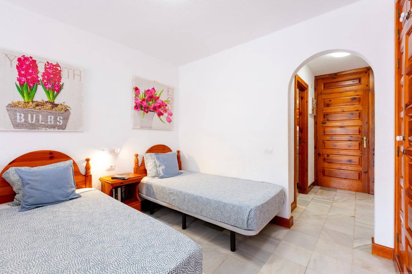 Flat for sale in Arona with pool - € 360,000 (Ref: 8063208)