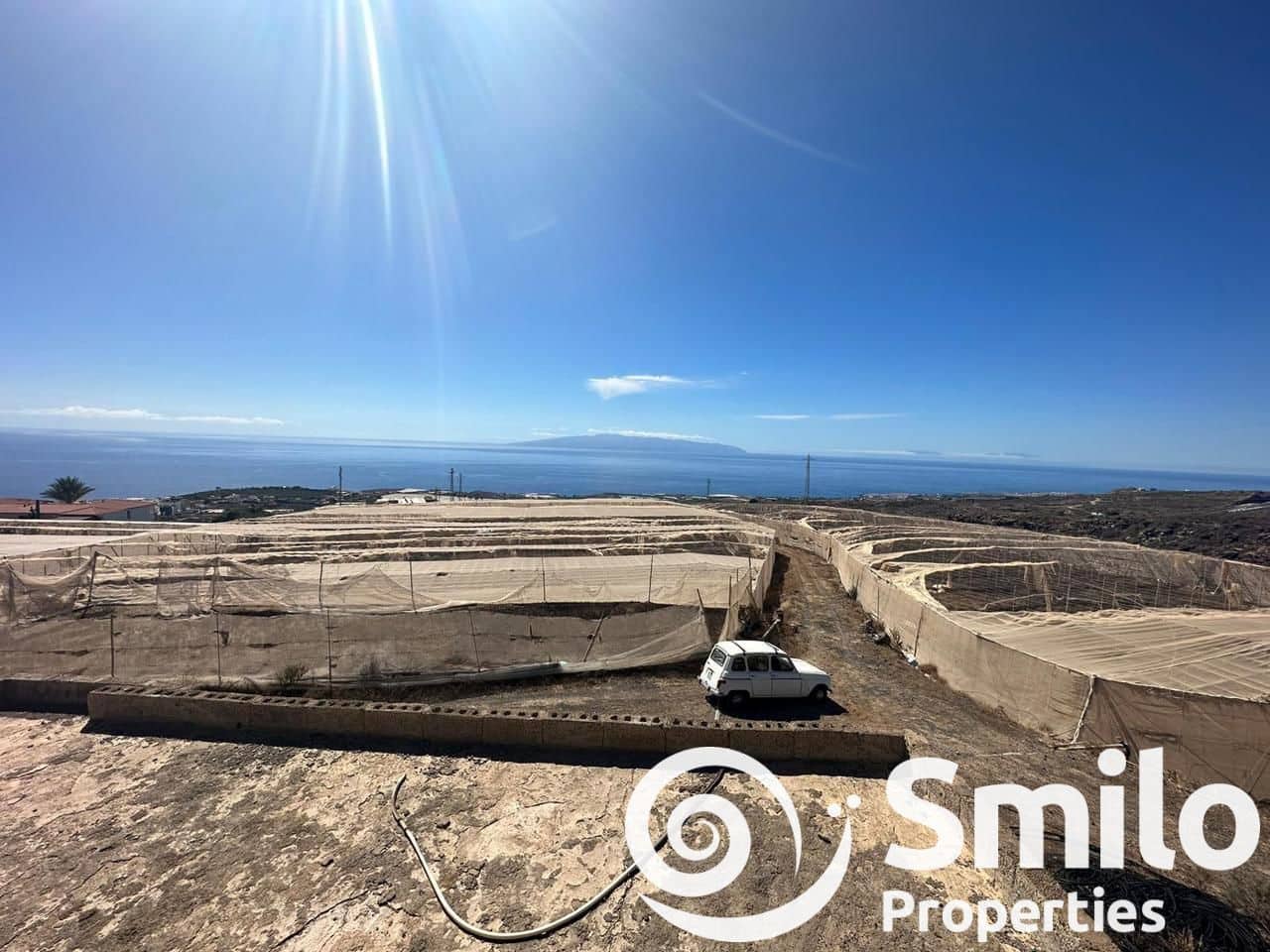 Grunde uden byggetilladelser til salg i Adeje - € 650.000 (Ref: 8223023)