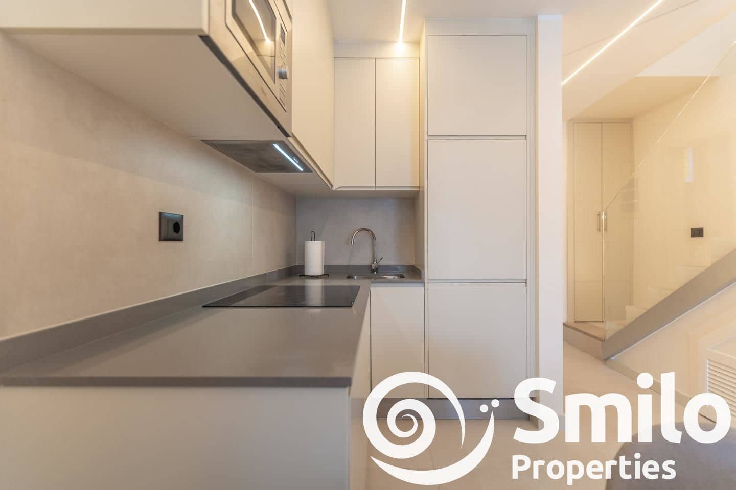 1 soveværelse Lejlighed til salg i Playa de las Americas med swimmingpool - € 499.000 (Ref: 8371917)