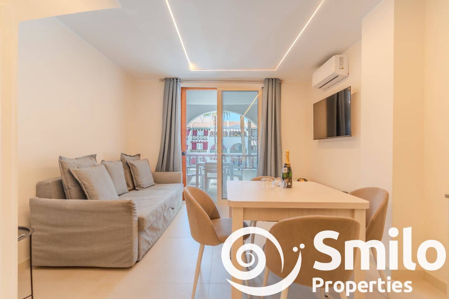 1 soveværelse Lejlighed til salg i Playa de las Americas med swimmingpool - € 499.000 (Ref: 8371917)