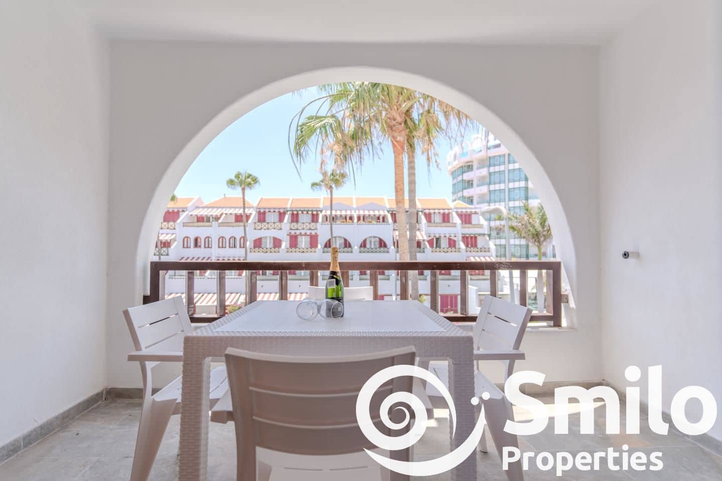 1 soveværelse Lejlighed til salg i Playa de las Americas med swimmingpool - € 499.000 (Ref: 8371917)