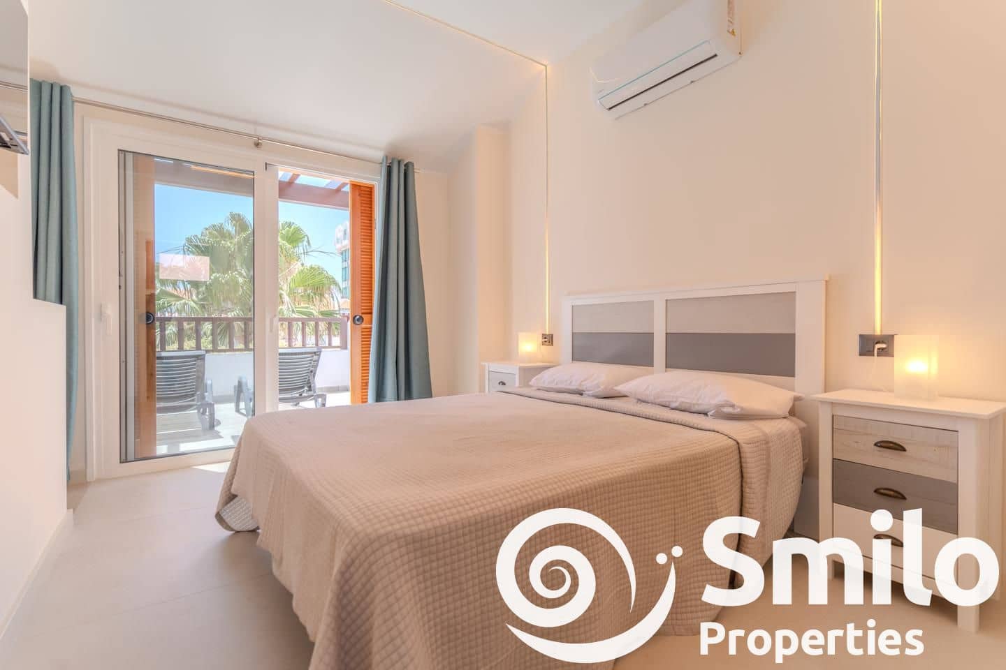 1 soveværelse Lejlighed til salg i Playa de las Americas med swimmingpool - € 499.000 (Ref: 8371917)