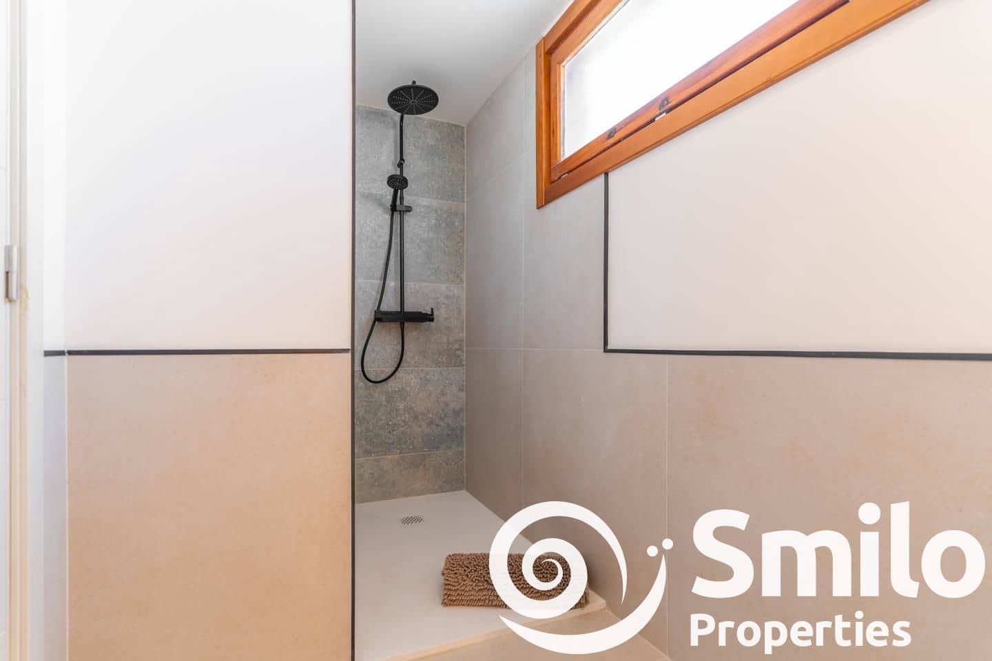 1 soveværelse Lejlighed til salg i Playa de las Americas med swimmingpool - € 499.000 (Ref: 8371917)