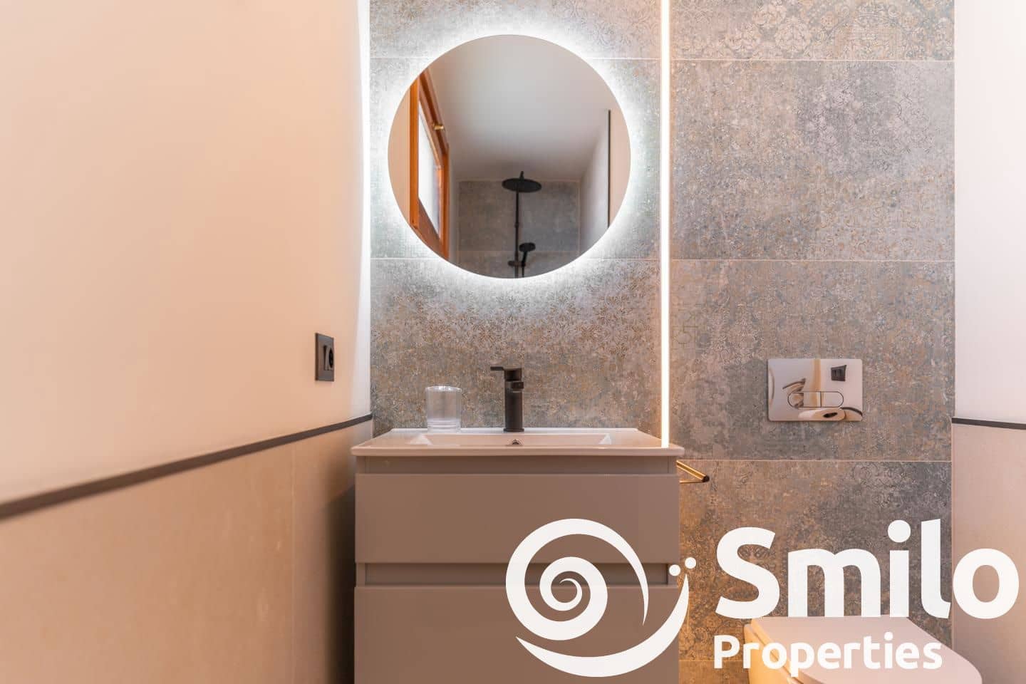 1 soveværelse Lejlighed til salg i Playa de las Americas med swimmingpool - € 499.000 (Ref: 8371917)