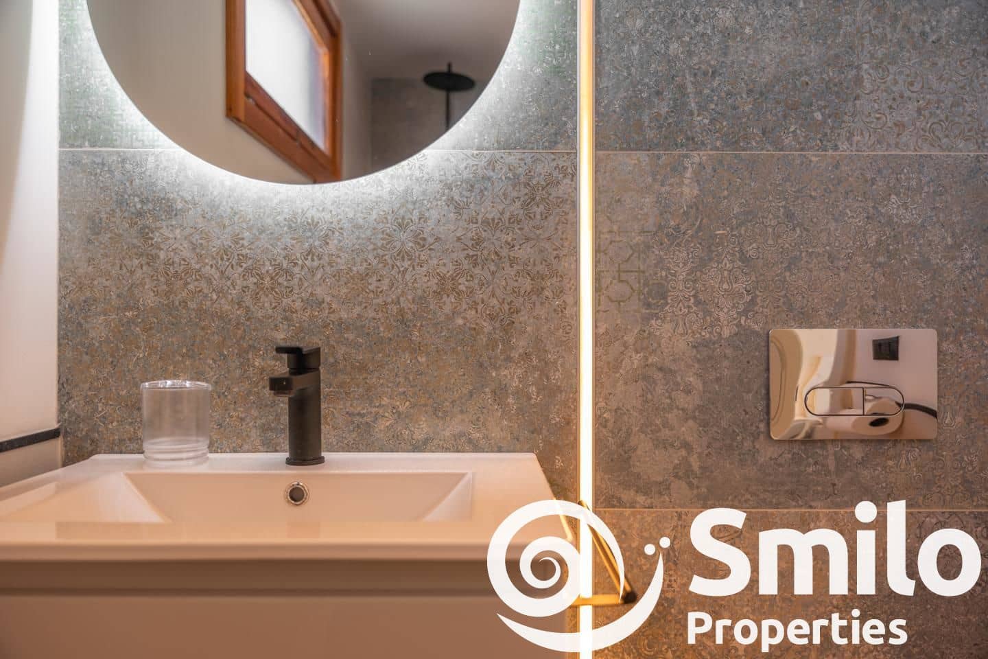 1 soveværelse Lejlighed til salg i Playa de las Americas med swimmingpool - € 499.000 (Ref: 8371917)