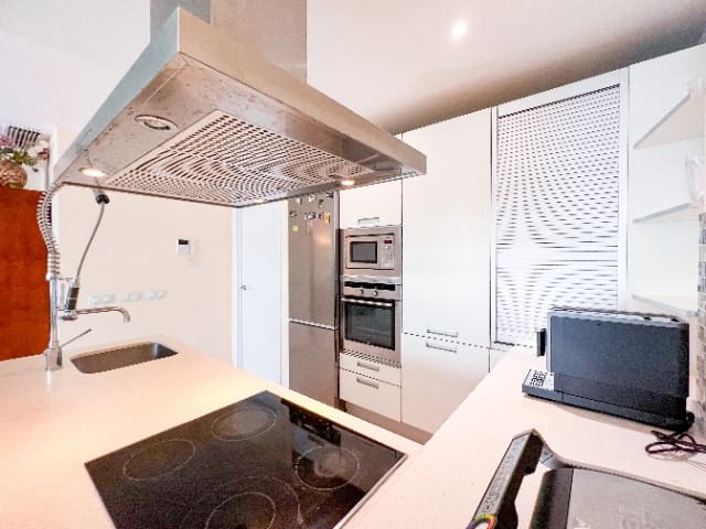 2 camera da letto Appartamento in vendita in Arona con piscina garage - 445.000 € (Rif: 8526439)