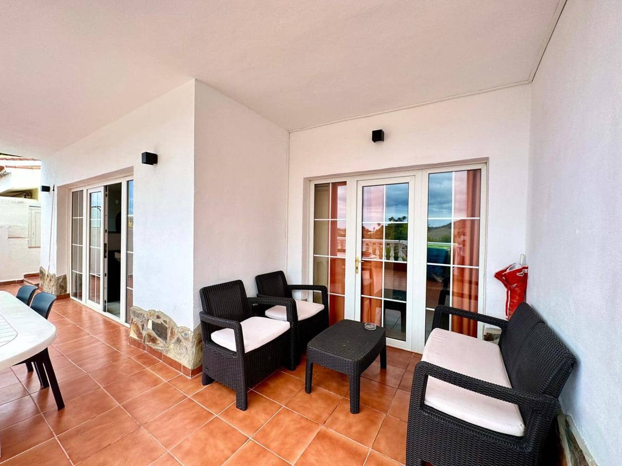 4 bedroom Villa for sale in Costa Adeje with pool garage - € 850,000 (Ref: 8546484)