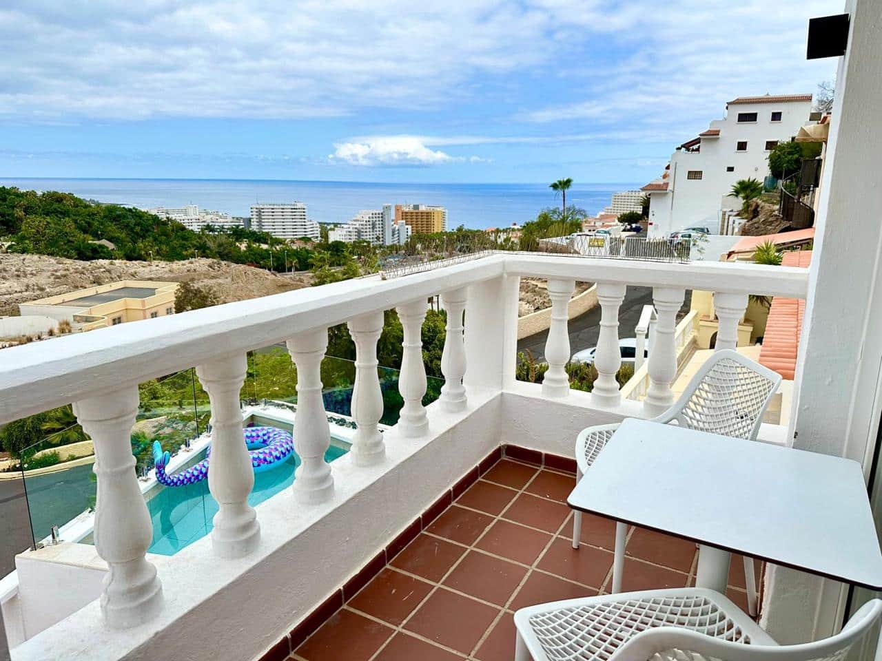 4 bedroom Villa for sale in Costa Adeje with pool garage - € 850,000 (Ref: 8546484)