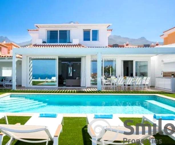 6 sovrum Villa till salu i Costa Adeje med pool garage - 2 550 000 € (Ref: 8546485)