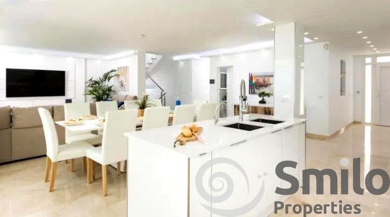 6 sovrum Villa till salu i Costa Adeje med pool garage - 2 550 000 € (Ref: 8546485)