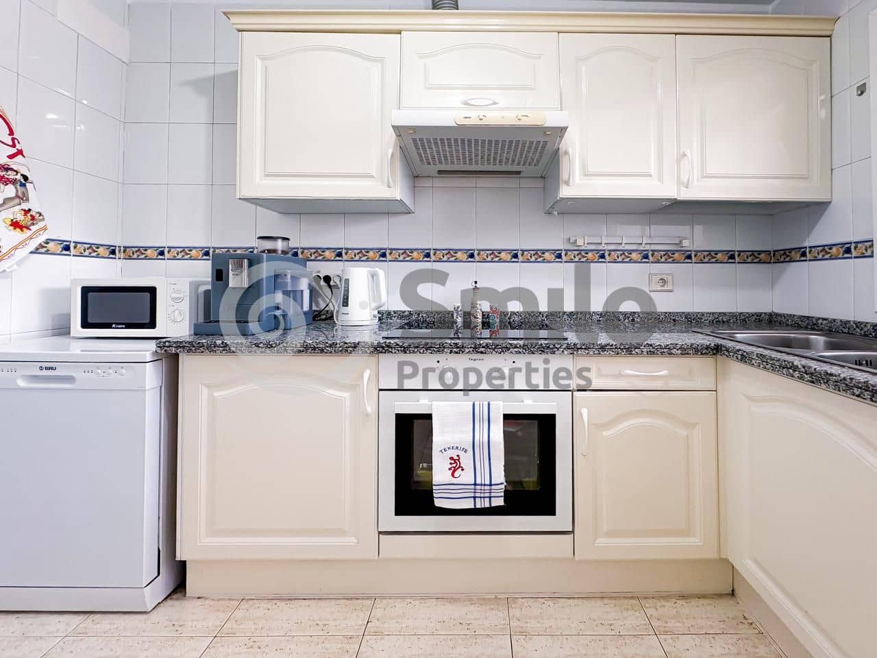 4 soveværelse Lejlighed til salg i Adeje med swimmingpool garage - € 445.000 (Ref: 8920206)