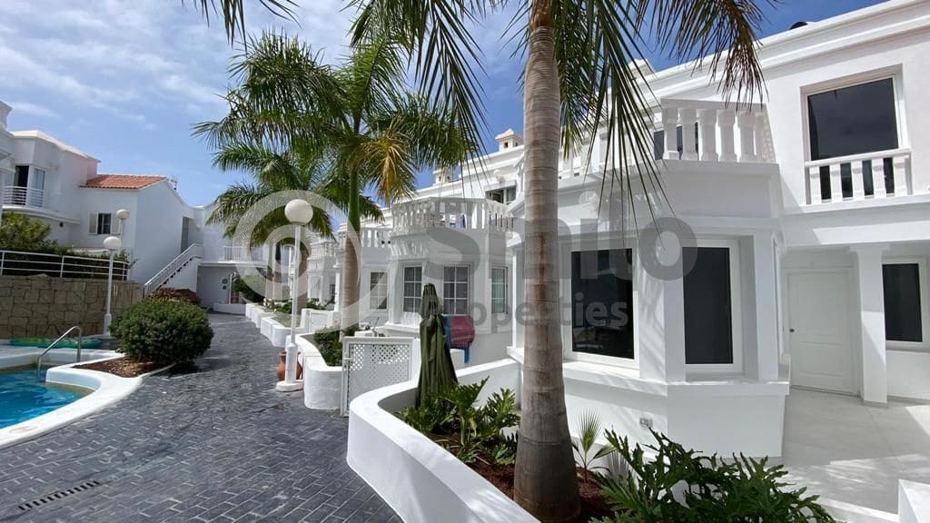 3 soveværelse Villa til salg i Adeje med swimmingpool garage - € 1.400.000 (Ref: 8929466)