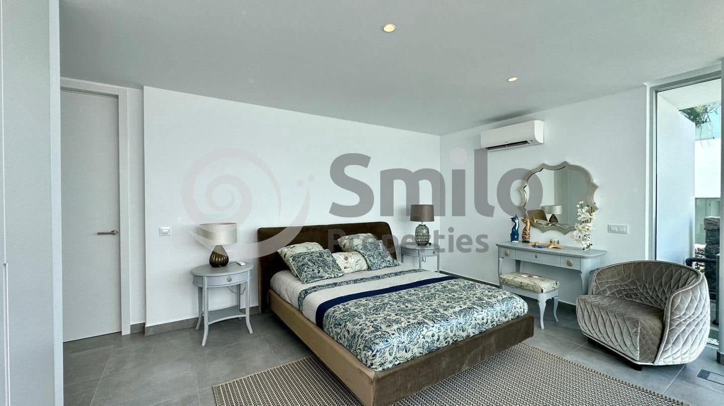 3 soveværelse Villa til salg i Adeje med swimmingpool garage - € 1.590.000 (Ref: 8929472)