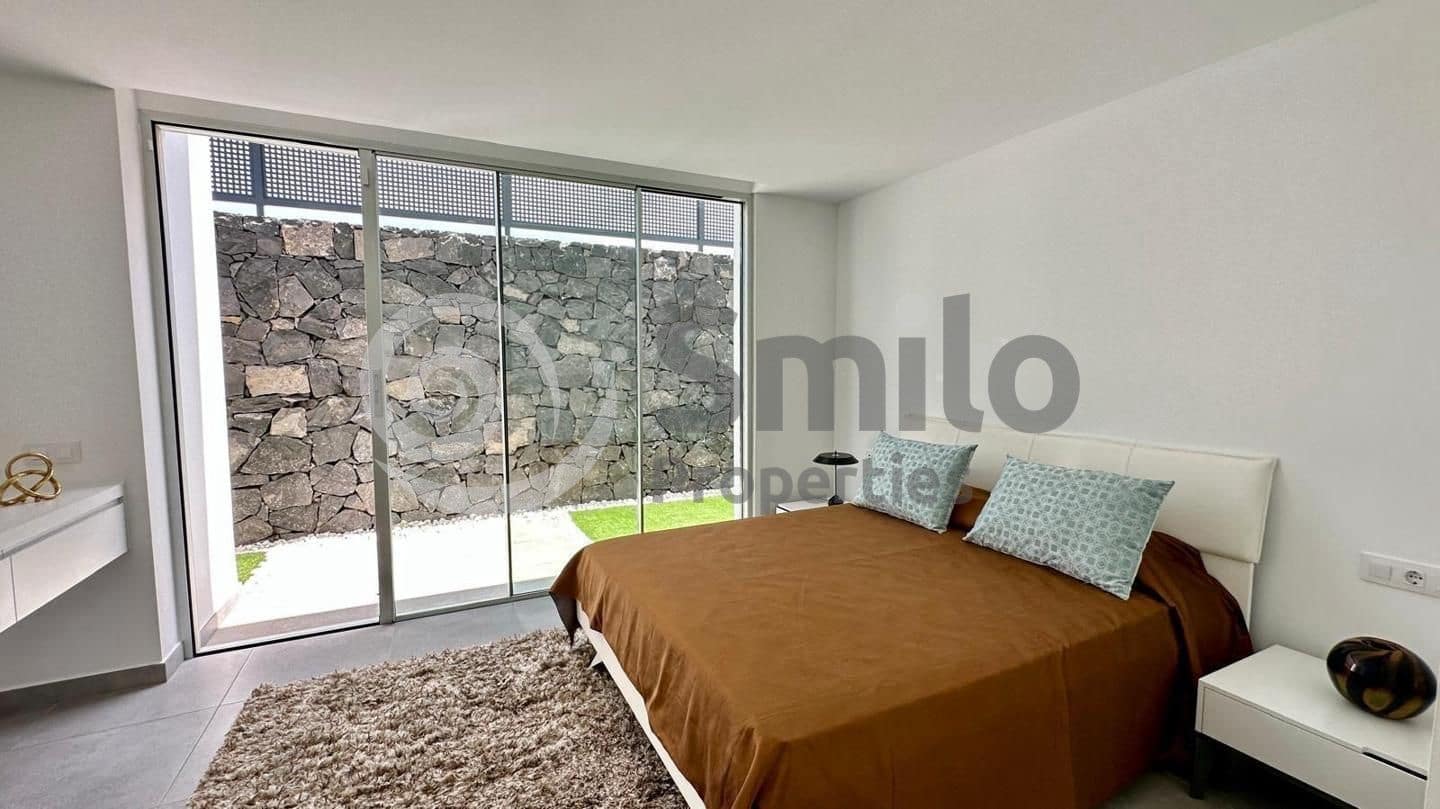 3 soveværelse Villa til salg i Adeje med swimmingpool garage - € 1.590.000 (Ref: 8929472)