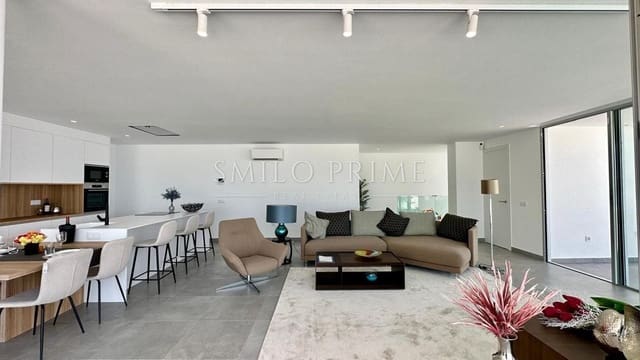 Chalet de 3 habitaciones en Callao Salvaje - Playa Paraíso, Adeje en venta con piscina garaje - 1.590.000 € (Ref: 8929472)