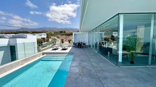 Chalet de 3 habitaciones en Callao Salvaje - Playa Paraíso, Adeje en venta con piscina garaje - 1.590.000 € (Ref: 8929472)