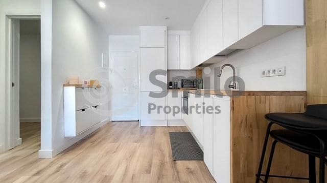 2 bedroom Flat for sale in Arona with pool garage - € 350,000 (Ref: 8930754)