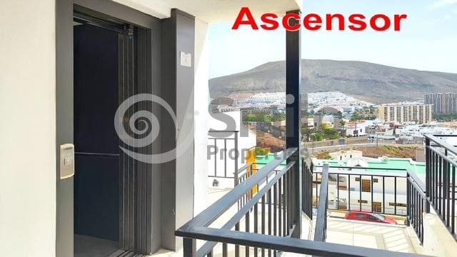 2 bedroom Flat for sale in Arona with pool garage - € 350,000 (Ref: 8930754)