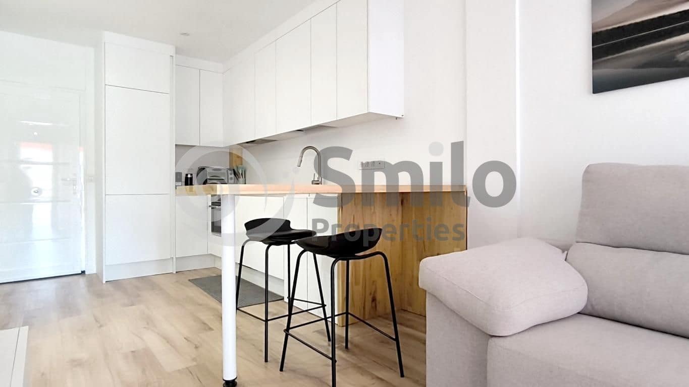 2 bedroom Flat for sale in Arona with pool garage - € 350,000 (Ref: 8930754)