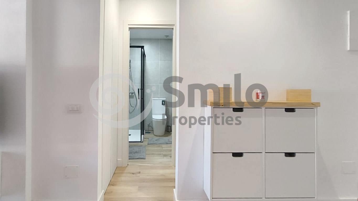 2 bedroom Flat for sale in Arona with pool garage - € 350,000 (Ref: 8930754)