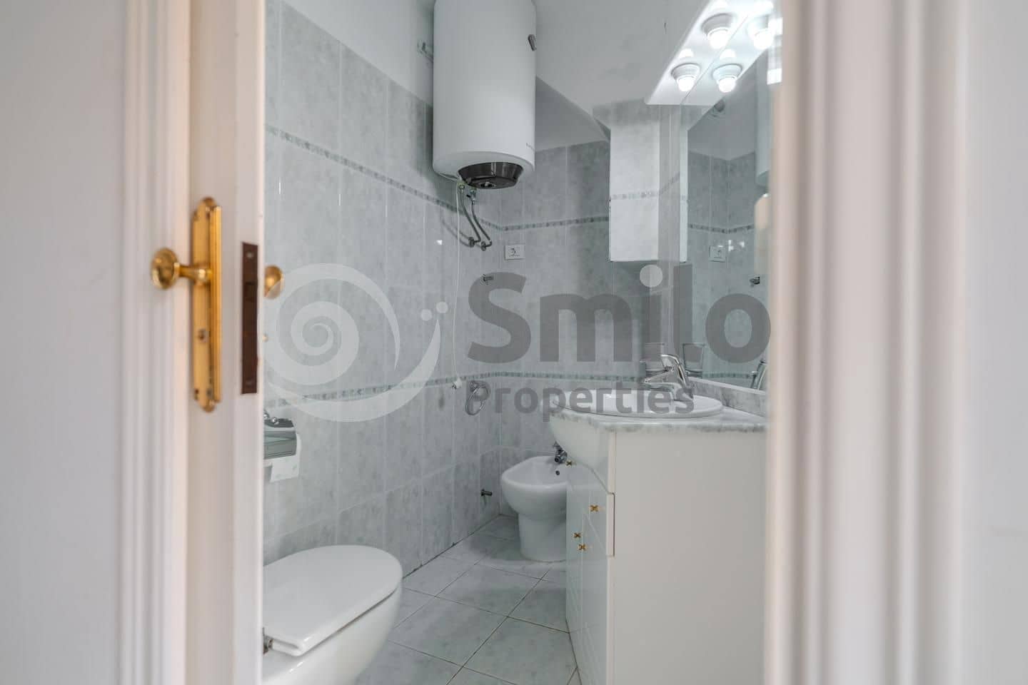 2 makuuhuone Asunto myytävänä paikassa Arona mukana uima-altaan - 650 000 € (Ref: 9002242)