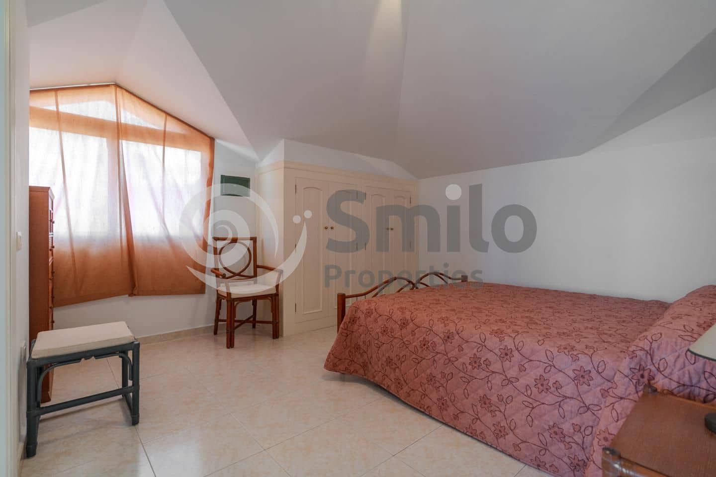 2 makuuhuone Asunto myytävänä paikassa Arona mukana uima-altaan - 650 000 € (Ref: 9002242)