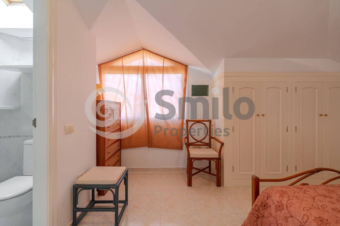 2 makuuhuone Asunto myytävänä paikassa Arona mukana uima-altaan - 650 000 € (Ref: 9002242)