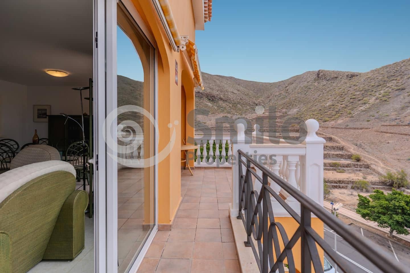 2 makuuhuone Asunto myytävänä paikassa Arona mukana uima-altaan - 650 000 € (Ref: 9002242)