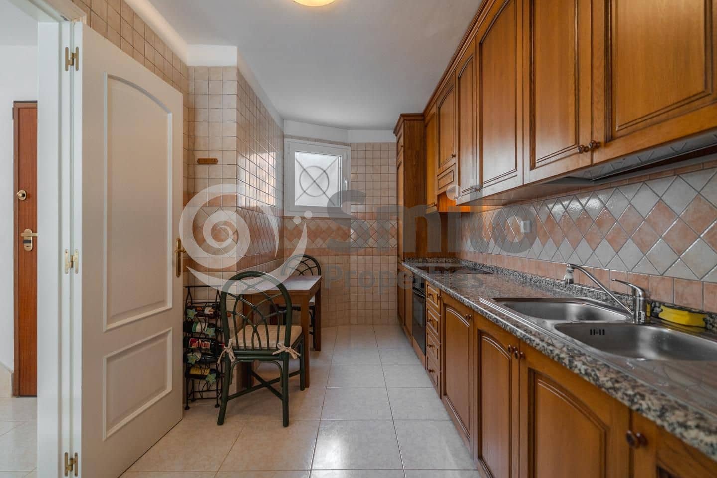 2 makuuhuone Asunto myytävänä paikassa Arona mukana uima-altaan - 650 000 € (Ref: 9002242)