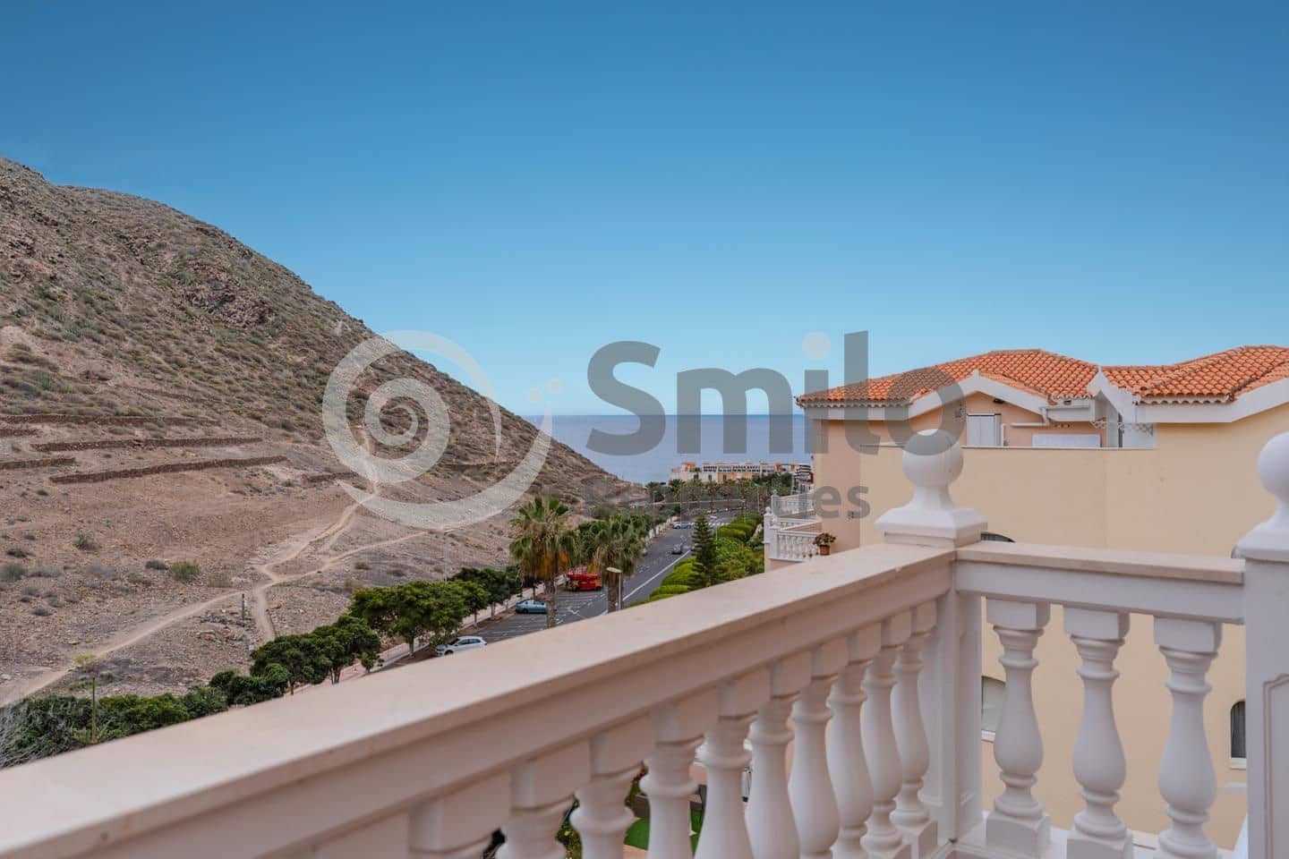 2 makuuhuone Asunto myytävänä paikassa Arona mukana uima-altaan - 650 000 € (Ref: 9002242)