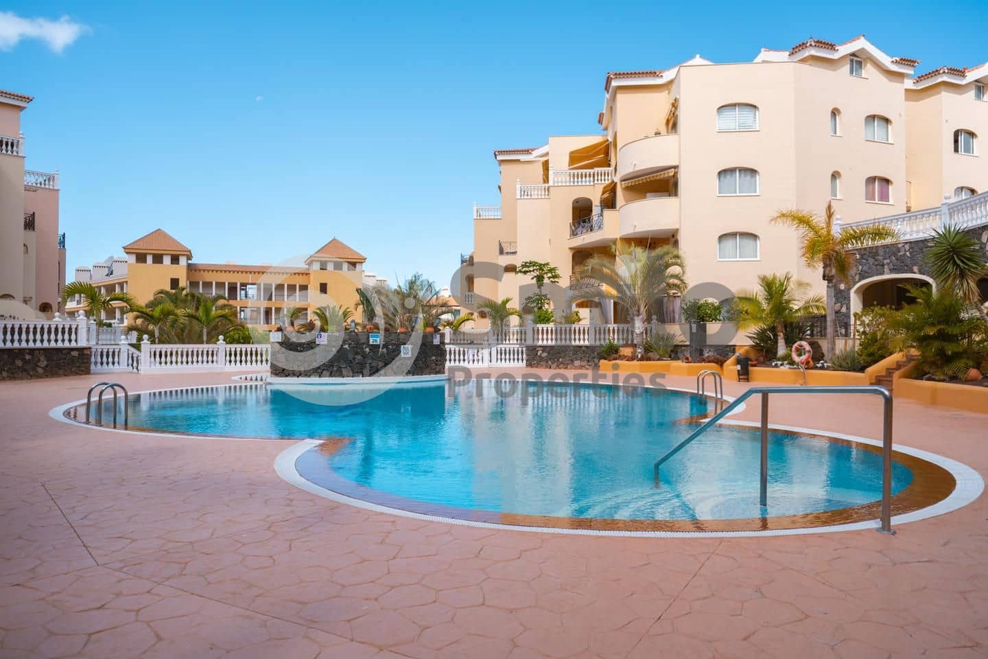 2 makuuhuone Asunto myytävänä paikassa Arona mukana uima-altaan - 650 000 € (Ref: 9002242)