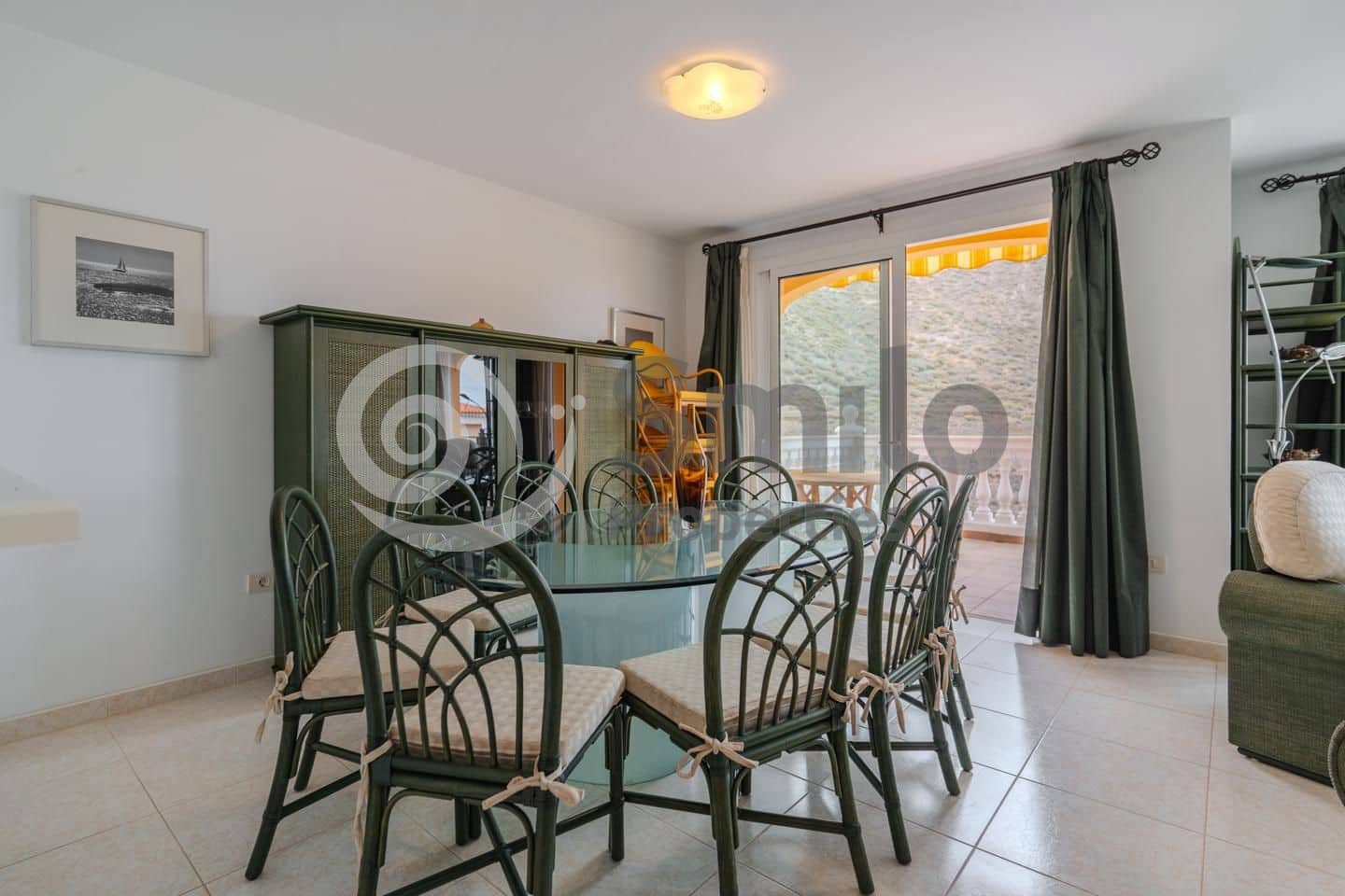 2 makuuhuone Asunto myytävänä paikassa Arona mukana uima-altaan - 650 000 € (Ref: 9002242)