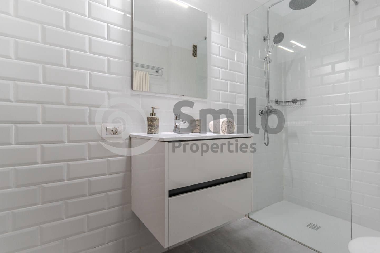 3 soverom Leilighet til salgs i Palm-Mar med svømmebasseng garasje - € 450 000 (Ref: 9013165)