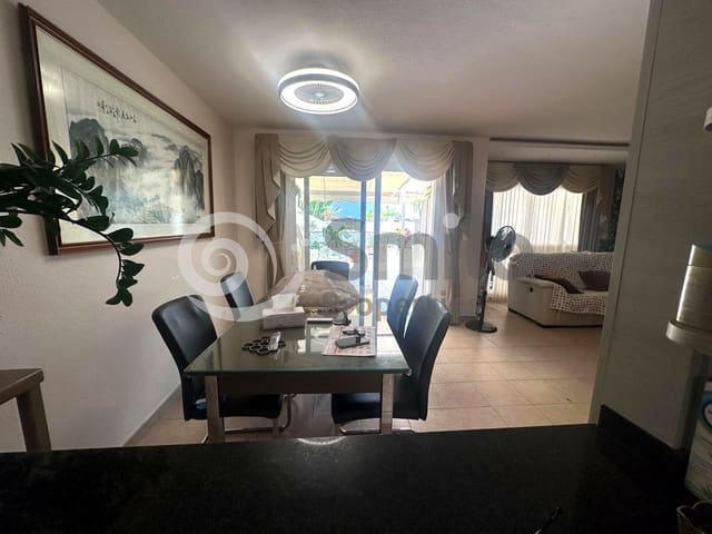 Chalet de 4 habitaciones en Playa de Fañabé Alto, Adeje en venta con piscina garaje - 750.000 € (Ref: 9031059)
