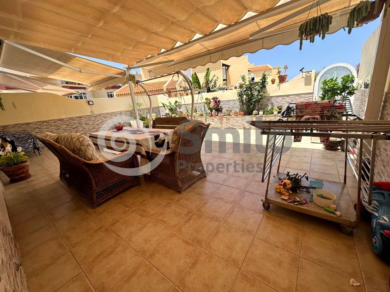 4 sovrum Villa till salu i Costa Adeje med pool garage - 750 000 € (Ref: 9031059)