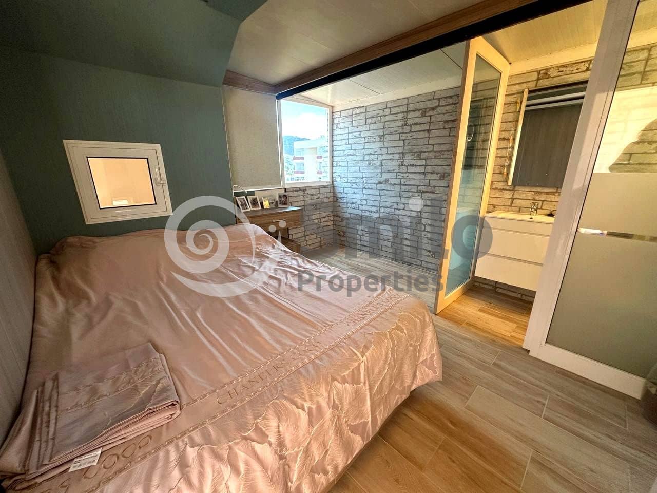 4 sovrum Villa till salu i Costa Adeje med pool garage - 750 000 € (Ref: 9031059)