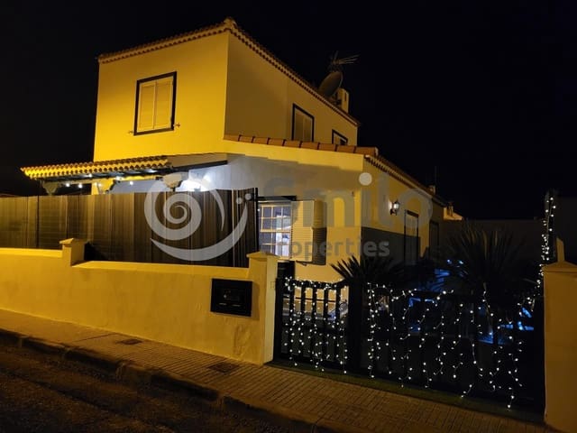 3 slaapkamer Villa te koop in Arico - € 360.000 (Ref: 9046229)