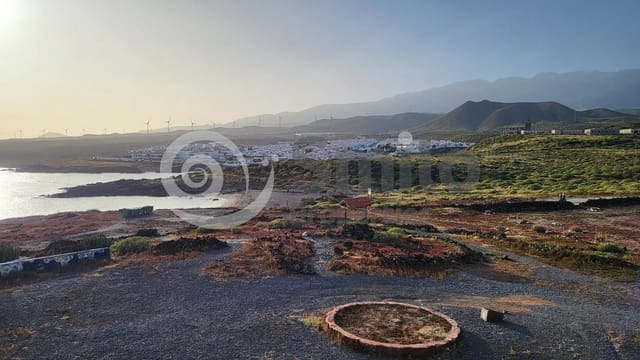 3 slaapkamer Villa te koop in Arico - € 360.000 (Ref: 9046229)