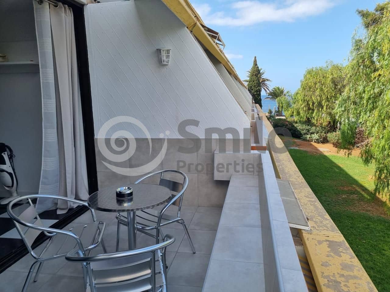 Piso de 1 habitación en Arona en alquiler con piscina - 1.200 € (Ref: 9058391)