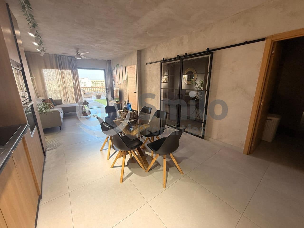 2 soverom Leilighet til salgs i Adeje med svømmebasseng - € 350 000 (Ref: 9075575)