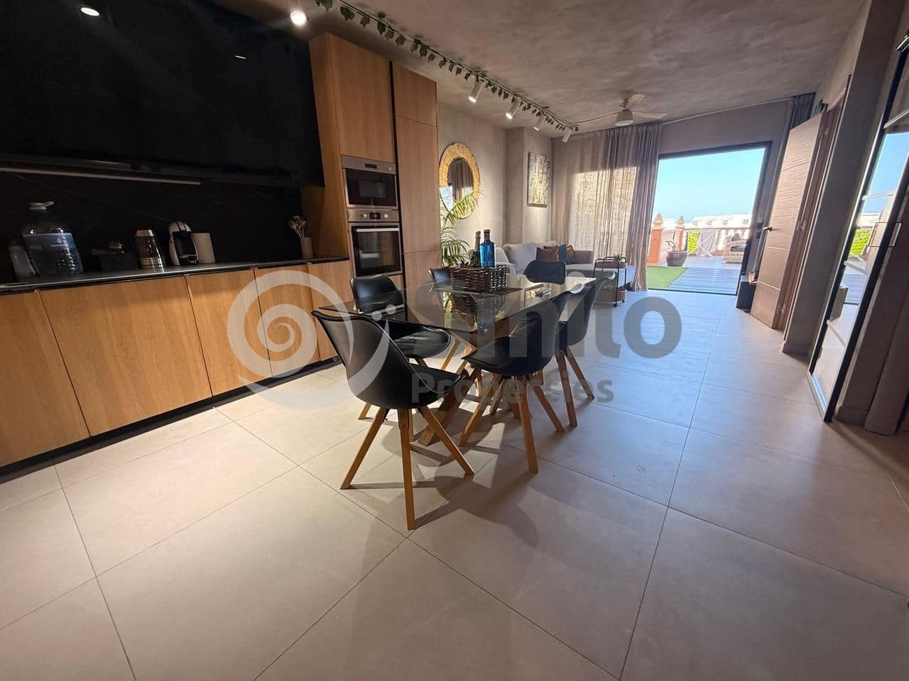 2 soverom Leilighet til salgs i Adeje med svømmebasseng - € 350 000 (Ref: 9075575)