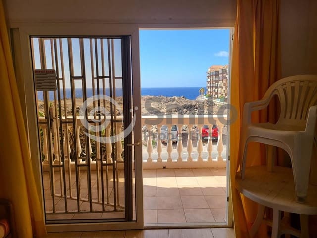 Flat te koop in Costa del Silencio, Arona met zwembad - € 158.500 (Ref: 9076828)