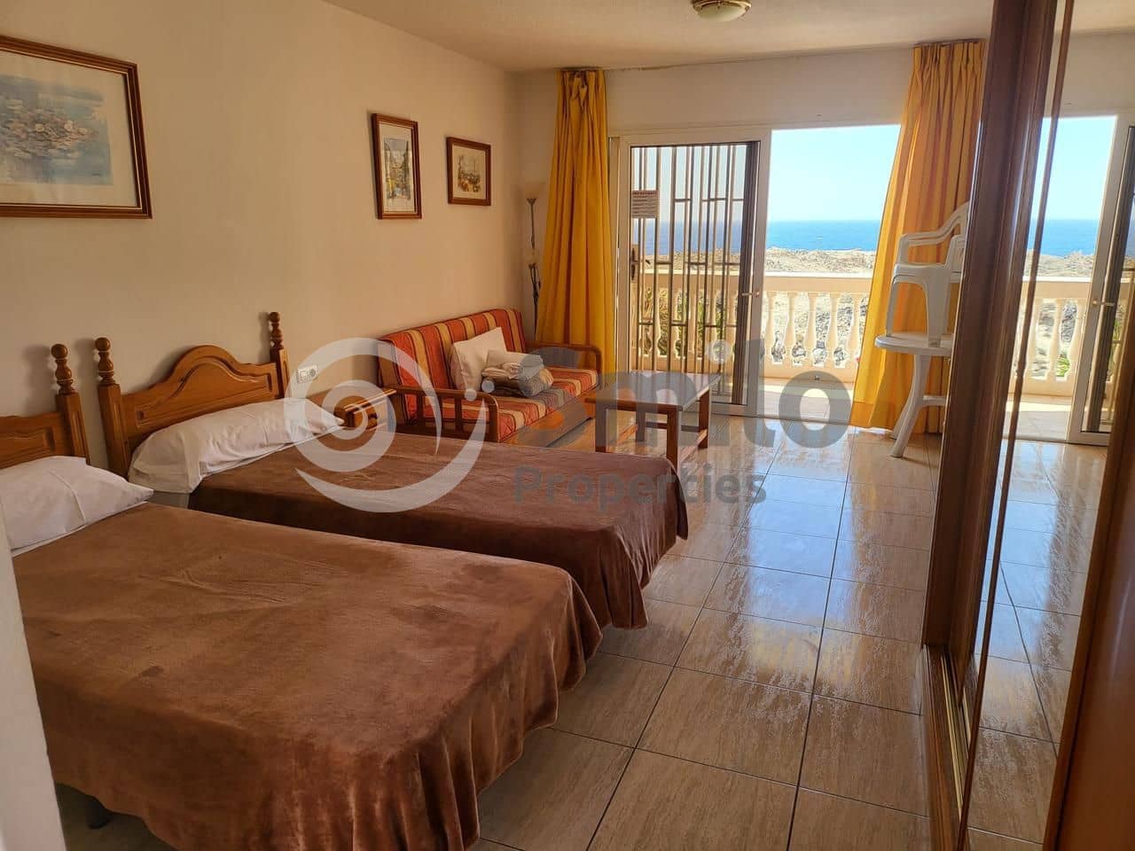 Flat te koop in Arona met zwembad - € 158.500 (Ref: 9076828)